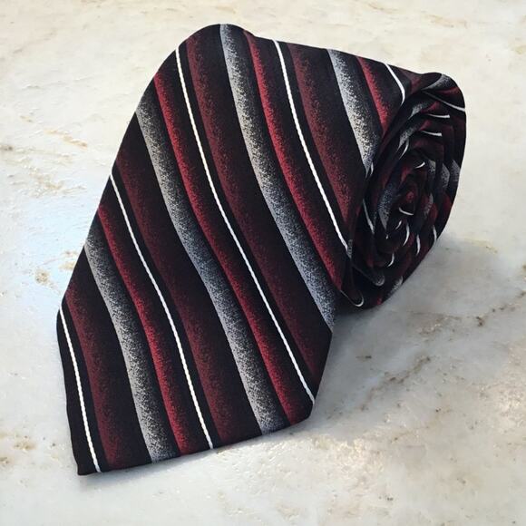 PIERRE CARDIN SILK TIE - Picture 9 of 9